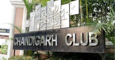 आखिरकार यूटी प्रशासन ने तीन दिन पहले चंडीगढ़ के सबसे बड़े क्लब को किया कब्जा मुक्त/ बुलडोजर ने बैंक्वेट हाॅल सहित किचन और प्रवेश द्वार पर बने फव्वारों को भी तोड़ा*