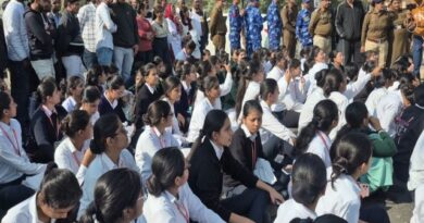 नर्सिंग छात्राओं का जोरदार प्रदर्शन / जींद-हांसी रोड किया जाम/ कॉलेज प्रशासन पर लगाए गंभीर आरोप!*