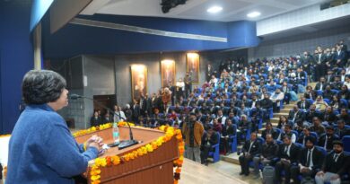 *पंजाब & हरियाणा हाइकोर्ट की पूर्व जस्टिस बार कौंसिल की रिटर्निग ऑफिसर जयश्री ठाकुर ने 279 नए वकीलो को शपथ दिलाकर सर्टिफिकेट किए वितरित*