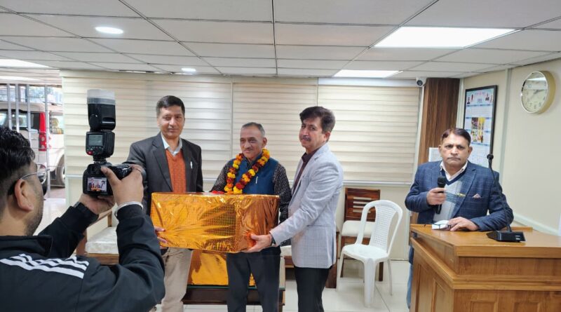 *हरियाणा सिविल सचिवालय चंडीगढ़ में कार्यरत मिनिस्टर के सचिव रैंक से राम निवास हुए सेवानिवृत्त/अधिकारी एसोसिएशन ने रामनिवास के सम्मान में एक कार्यक्रम किया आयोजित*