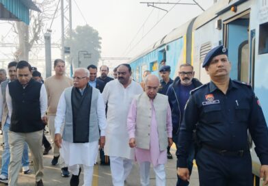 *आज एक बार फिर पानीपत पहुंचे केंद्रीय मंत्री मनोहरलाल खट्टर / पानीपत उपायुक्त वीरेंद्र दहिया औऱ सांसद प्रतिनिधि गजेंद्र सलूजा विशेष रूप से रहे मौजूद*