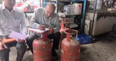 सीएम फ्लाइंग ने फरीदाबाद में कसा शिकंजा / जनसुरक्षा से खिलवाड़ करने वालो को बख्शा नहीं जाएगा / नियमों की धज्जियां उड़ाने वालों पर FIR दर्ज*