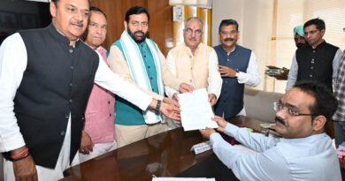 *मुख्यमंत्री श्री Nayab Saini जी, भाजपा हरियाणा के प्रभारी डॉ. Satish Poonia जी और प्रदेश अध्यक्ष श्री Mohan Lal Badoli जी,पार्टी के वरिष्ठ नेता व मंत्री कृष्ण बेदी जी की उपस्थिति में हरियाणा से राज्यसभा के प्रत्याशी आदरणीय श्री Sanjay Bhatia जी ने अपना नामांकन दाखिल किया।* *इस अवसर पर भाजपा हरियाणा के सह प्रभारी श्री Surendra Singh Nagar जी,सहित टीम हरियाणा और भाजपा हरियाणा परिवार के अन्य सदस्य भी उपस्थित रहे।*