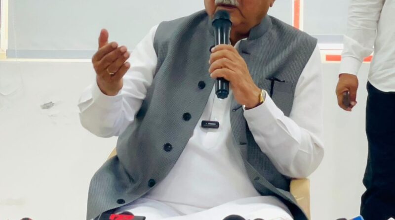 पुर्व सीएम हुड्डा ने पत्रकारों से बात करते हुए कहा राज्यसभा चुनाव में धांधली करने वाले निर्वाचन अधिकारी के खिलाफ चुनाव आयोग में शिकायत करेगी कांग्रेस*