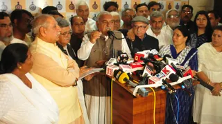 ओडिशा और हरियाणा में खेला होने के बाद कांग्रेस नेतृत्व सख्त / क्रॉस वोटिंग करने वाले विधायकों को नोटिस!*