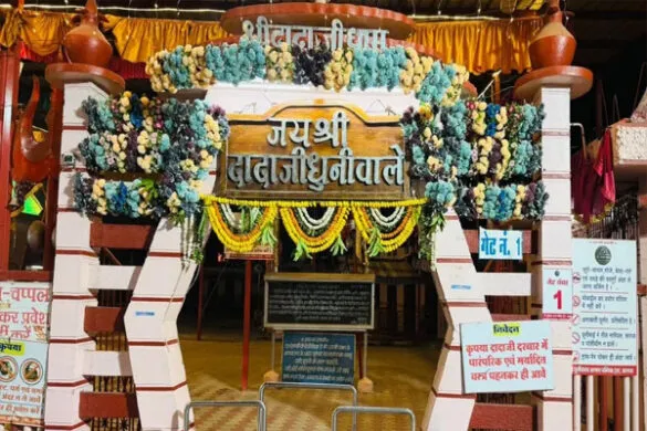 चंद्रग्रहण में देशभर के मंदिर बंद, लेकिन भारत का यह चमत्कारी मंदिर 24 घंटे खुला रहेगा खुला*