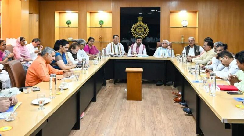 *हरियाणा भवन दिल्ली में आज हुई भाजपा प्रदेश चुनाव समिति की अहम बैठक / केंद्रीय मंत्री मनोहरलाल, सीएम नायब सैनी तथा प्रदेशाध्यक्ष बडौली भी बैठक में पहुंचे / चुनावी रणनीति तथा उम्मीदवार चयन प्रक्रिया जैसे महत्वपूर्ण विषयों पर हुई विस्तृत चर्चा*