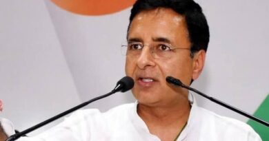 *सांसद सुरजेवाला का नायब सरकार पर आरोप / कहा हरियाणा में फैली अपार बेरोजगारी / भाजपा राज में बेरोजगारी ने कैथल के एक और युवक की ली जान*