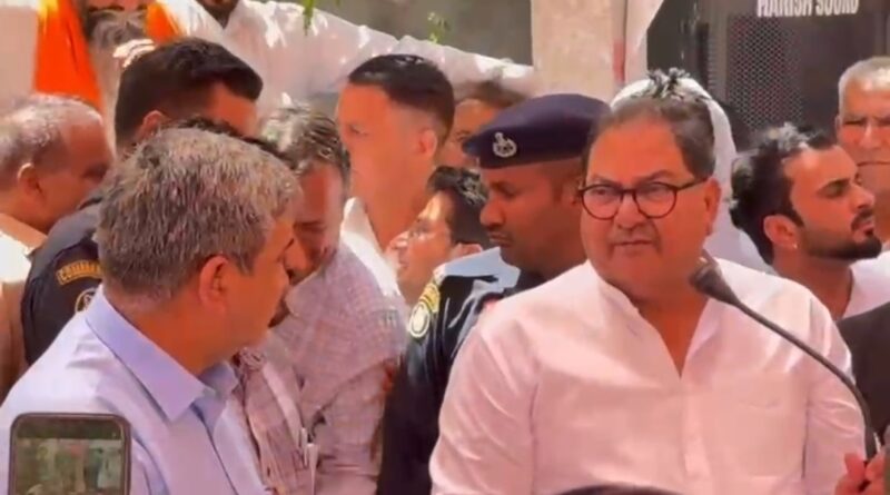 अभय चौटाला ने एसडीएम को सख्त लहजे से कहा किसानों के लिए पीने के पानी का करो प्रबंध*