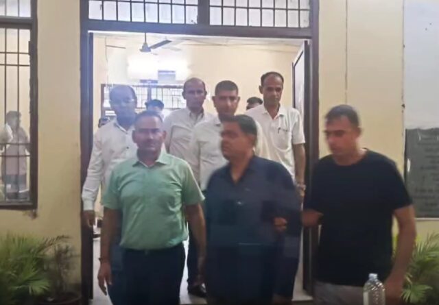 ACB की टीम ने बड़ी कार्रवाई करते हुए थाना प्रभारी SI को रंगे हाथों किया गिरफ्तार!*