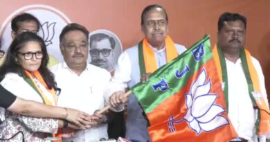 सुखेंदु समेत TMC के तीन पूर्व सांसद BJP में शामिल / ममता बनर्जी सरकार को कोसा*