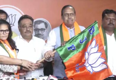 सुखेंदु समेत TMC के तीन पूर्व सांसद BJP में शामिल / ममता बनर्जी सरकार को कोसा*