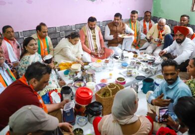 *सीएम नायब सैनी तथा प्रदेशअध्यक्षा अर्चना गुप्ता ने कार्यकर्ताओं में जोश भरने के लिए शुरू की सराहनीय पहल / शक्ति केंद्रों पर कार्यकर्ताओं के साथ किया भोजन*