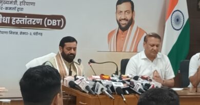 *हरियाणा के मुख्यमंत्री नायब सैनी हरियाणा निवास चंडीगढ़ में प्रेसवार्ता को सम्बोधित करते हुए*