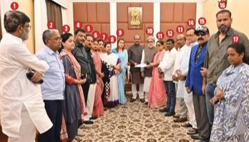सुप्रीमकोर्ट ने 20 बागी सांसदों को नोटिस किया जारी /स्पीकर TMC सांसदों की अयोग्यता पर समय सीमा में लें फैसला*