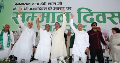*अभय चौटाला ने देवीलाल की 113वीं जयंती पर आयोजित सम्मान दिवस रैली को सम्बोधित करते हुए कहा / भाजपा को सत्ता से बाहर करके बनाएंगे इनेलो की सरकार*
