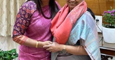 भाजपा प्रदेशाध्यक्ष डॉ. अर्चना गुप्ता ने बेंगलुरु लोक भवन में आयोजित शपथ ग्रहण समारोह में शिरकत करते हुए कहा / हरियाणा वासियों के लिए गौरव का क्षण / नवनियुक्त राज्यपाल को संवैधानिक दायित्व के लिए दी हार्दिक बधाई*