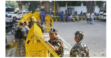 जंतर-मंतर पर CJP समर्थको की भारी भीड़ जुटने की सम्भावना! / दिल्ली में पुलिस की भारी किलेबंदी / मोबाइल इंटरनेट बंद और मेट्रो स्टेशनों पर रहेगी पाबंदी!*